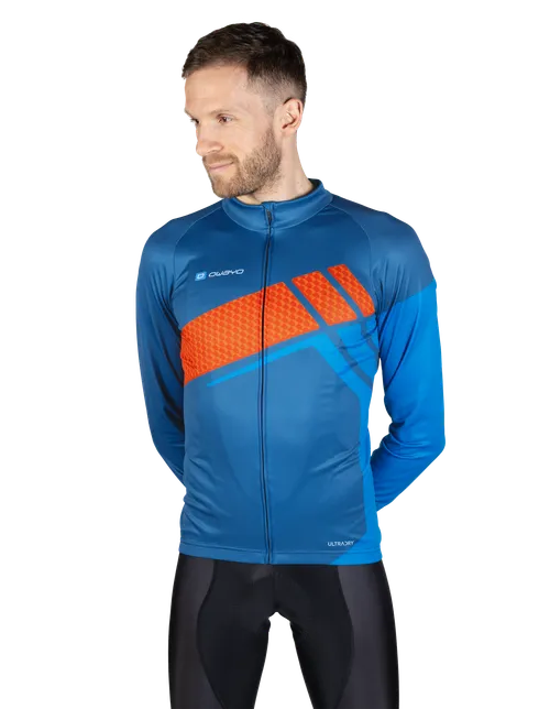 The model is 186 cm  and is wearing a size 5