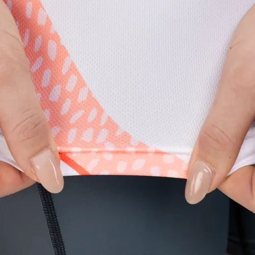 Elastic Seams